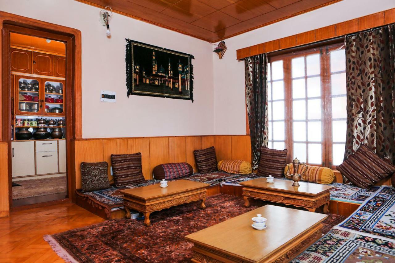 Oyo 37004 City Heart Guest House Leh Exterior foto